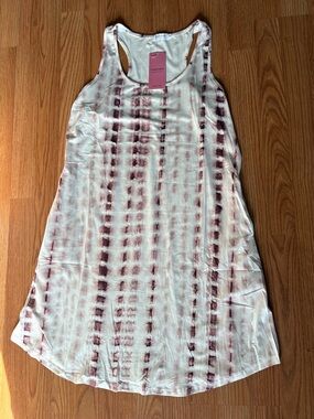 Luckymore Brand White Tank Top with Mauve Tie-Dye Accents